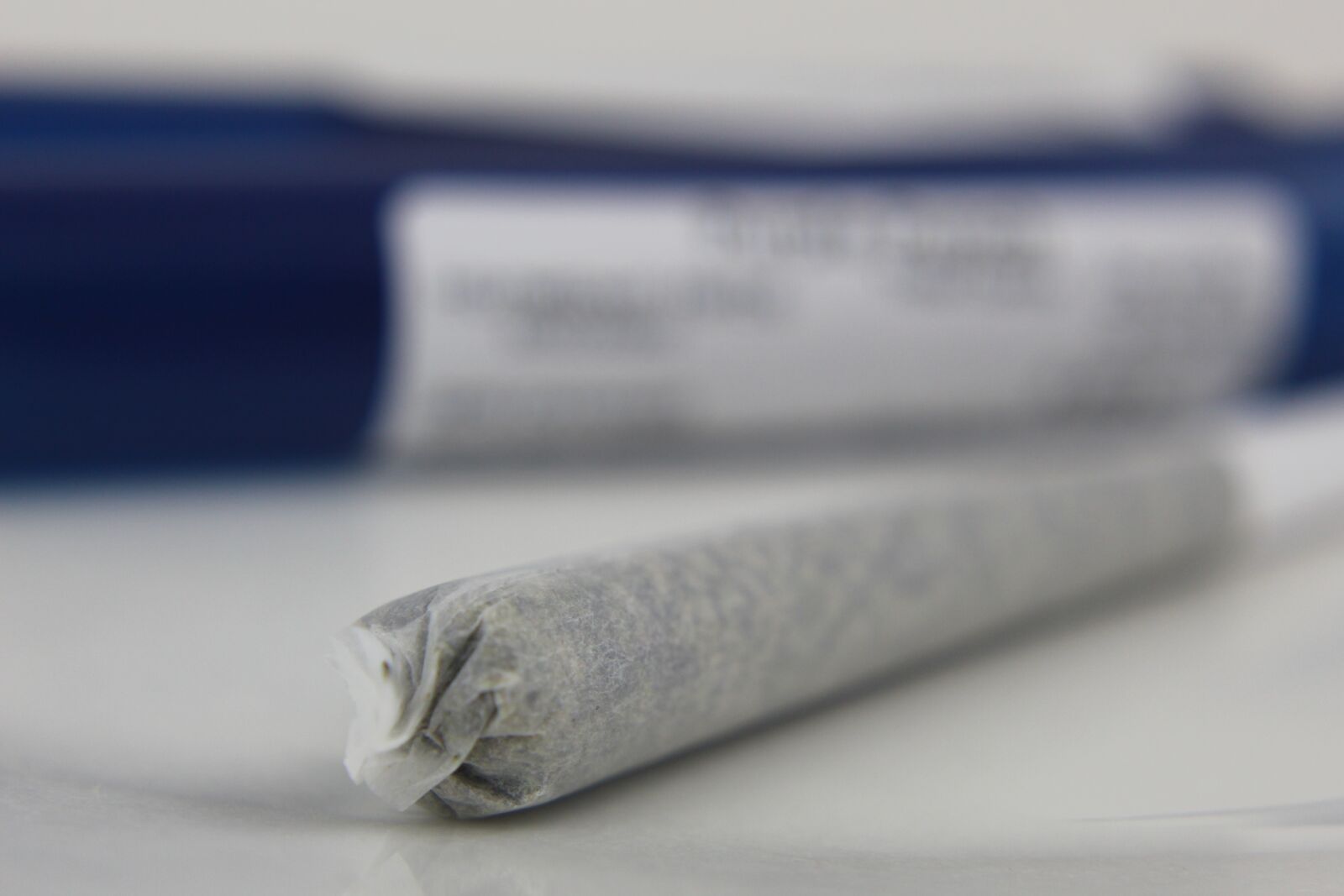 Canon EOS 1300D (EOS Rebel T6 / EOS Kiss X80) sample photo. Joint, recreational cannabis, marijuana photography