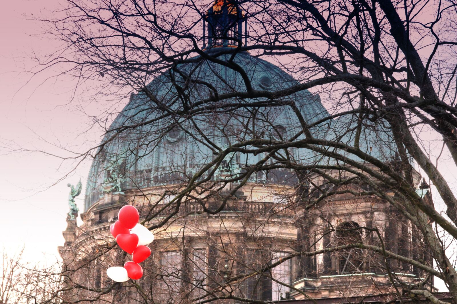 Canon EOS 1200D (EOS Rebel T5 / EOS Kiss X70 / EOS Hi) sample photo. Berlin, berlin cathedral, balloon photography