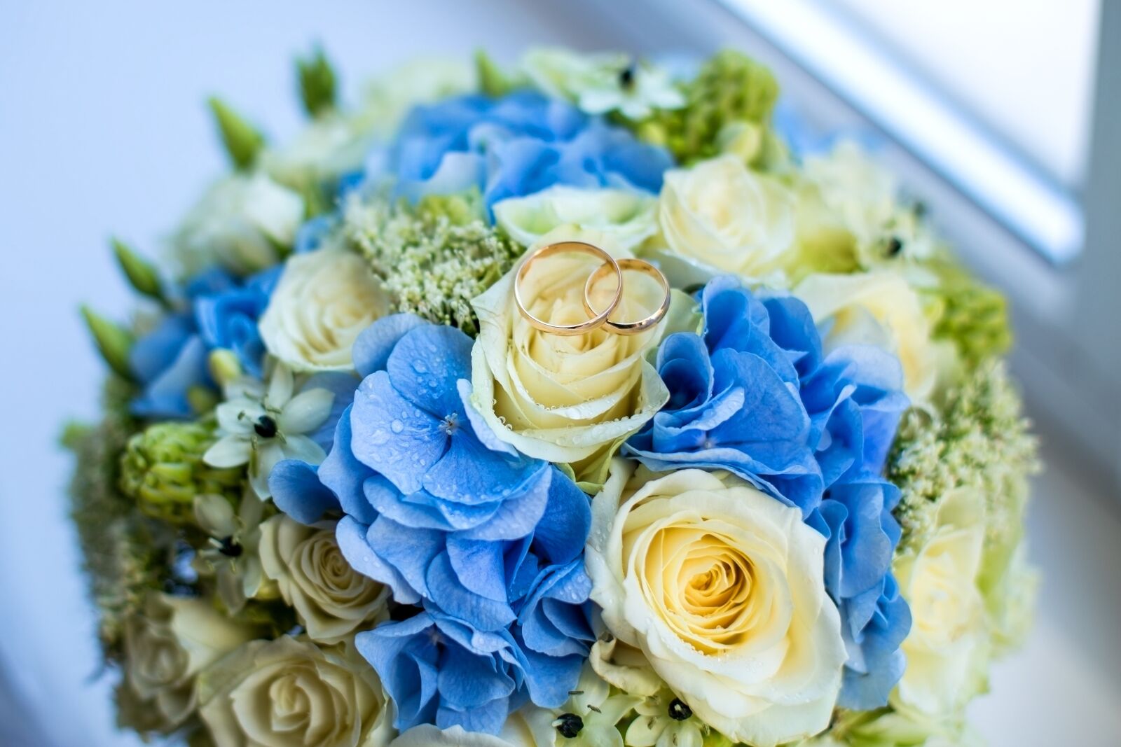 Canon EOS 6D + Canon EF 50mm F1.4 USM sample photo. Bouquet, rings, wedding photography