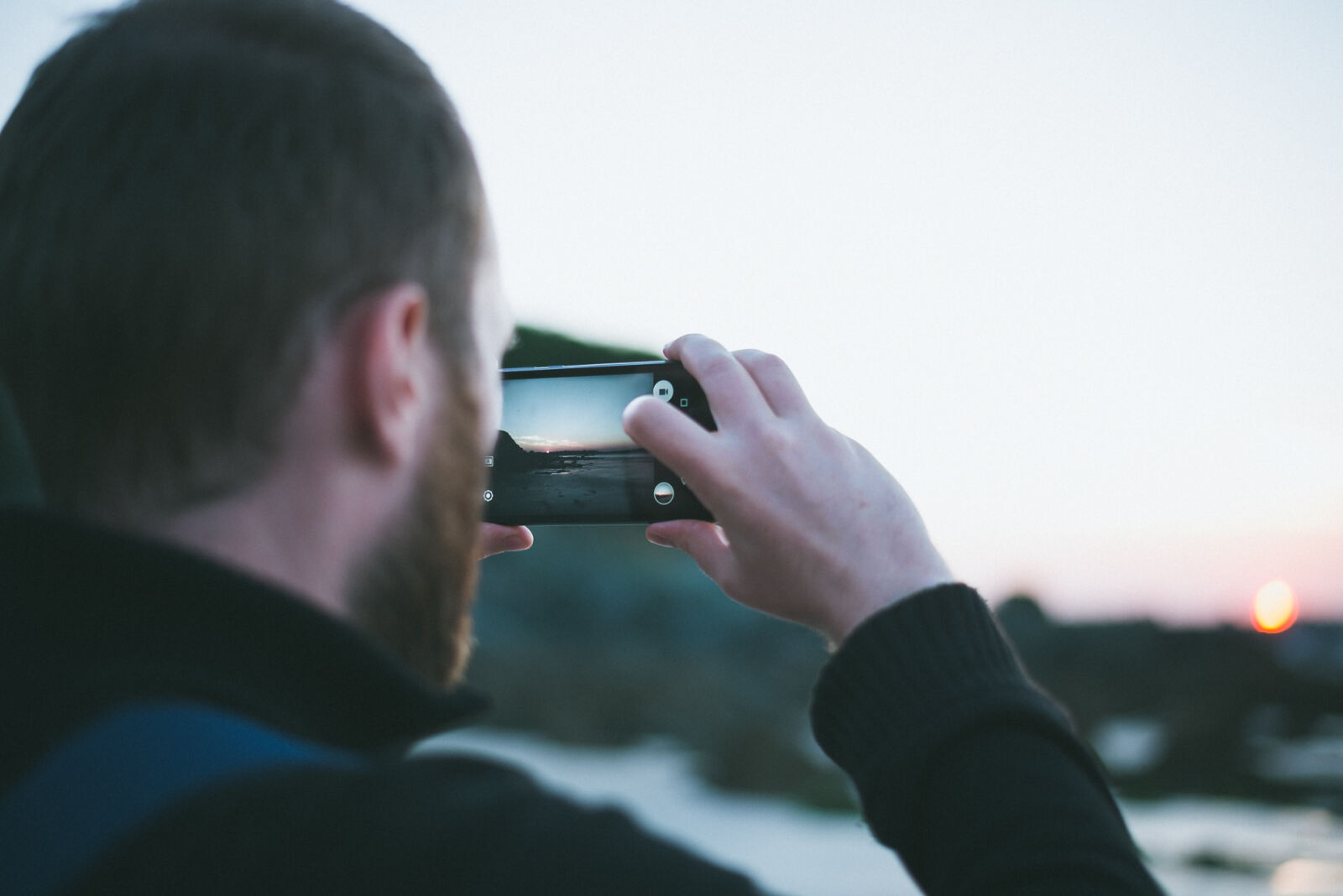 Nikon D610 + Nikon AF-S Nikkor 50mm F1.8G sample photo. Adult, beach, beard, blur photography