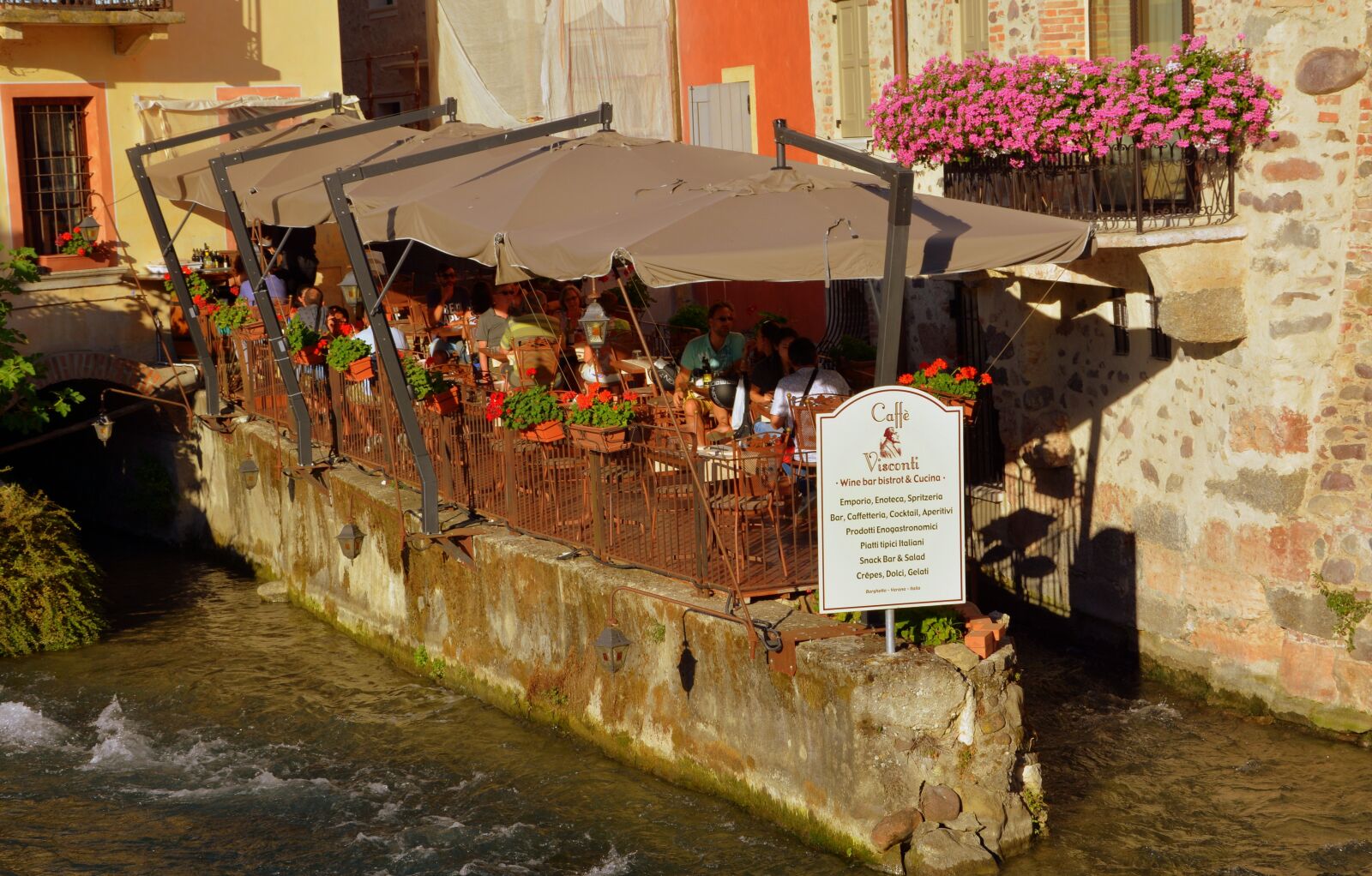 Nikon D7100 sample photo. Bar, restaurant, outdoors photography