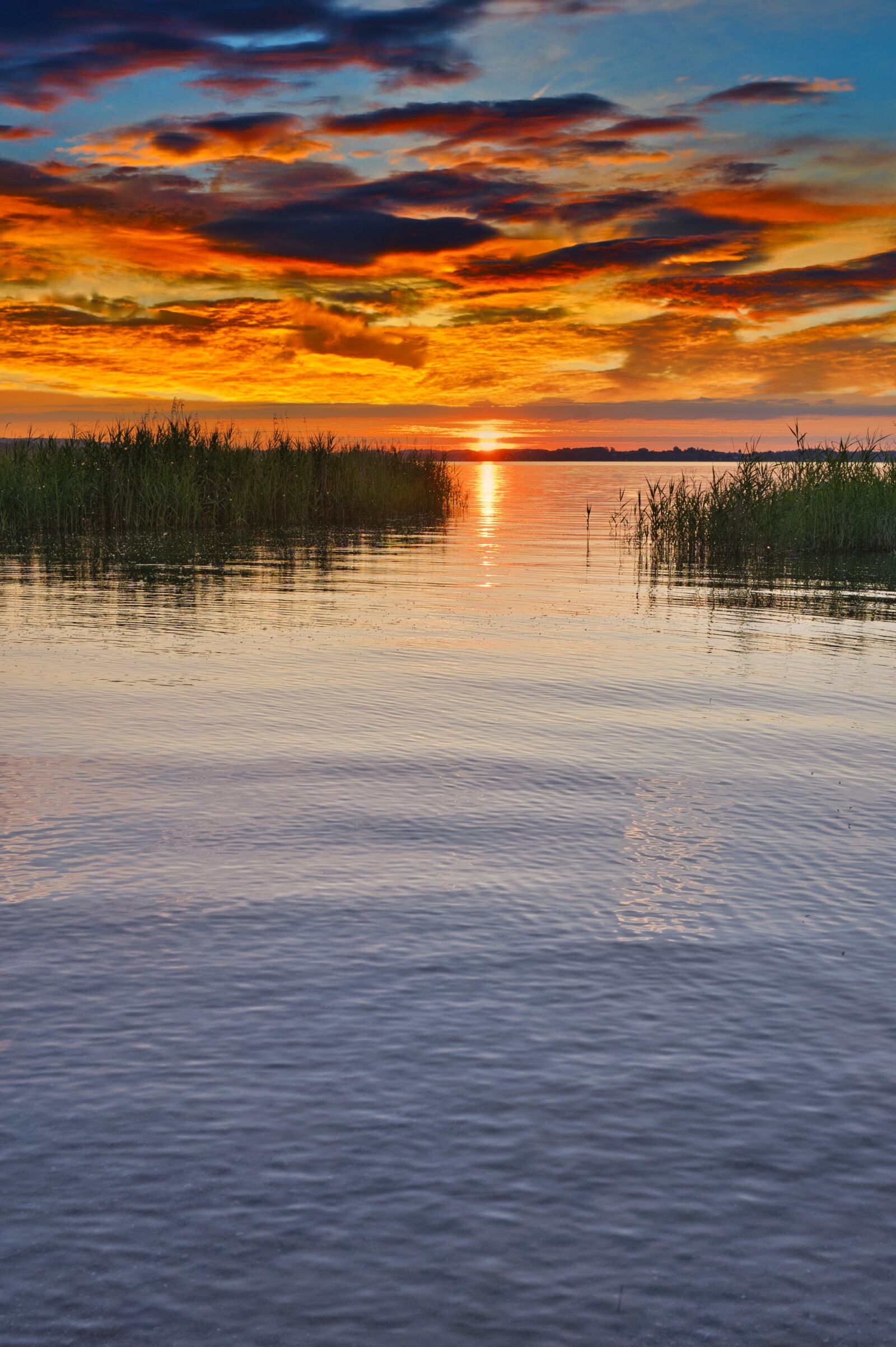 Nikon Nikkor Z 35mm F1.8 S sample photo. Sunset, lake, reflection photography