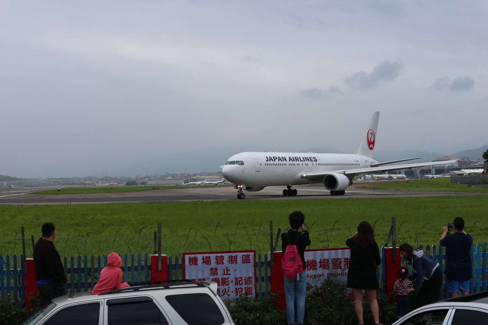 Canon EOS M sample photo