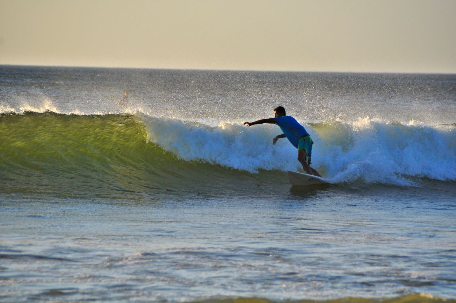 Nikon D5000 sample photo. Surf, waters, wave photography
