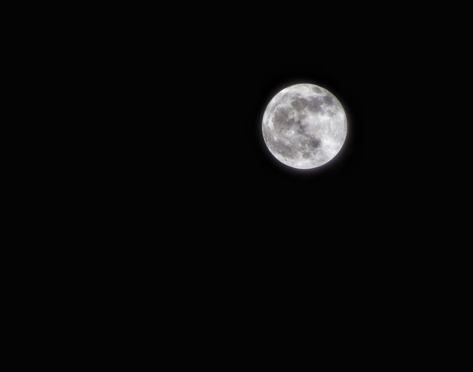 Canon EOS 800D (EOS Rebel T7i / EOS Kiss X9i) sample photo. Moon, lunar, space photography