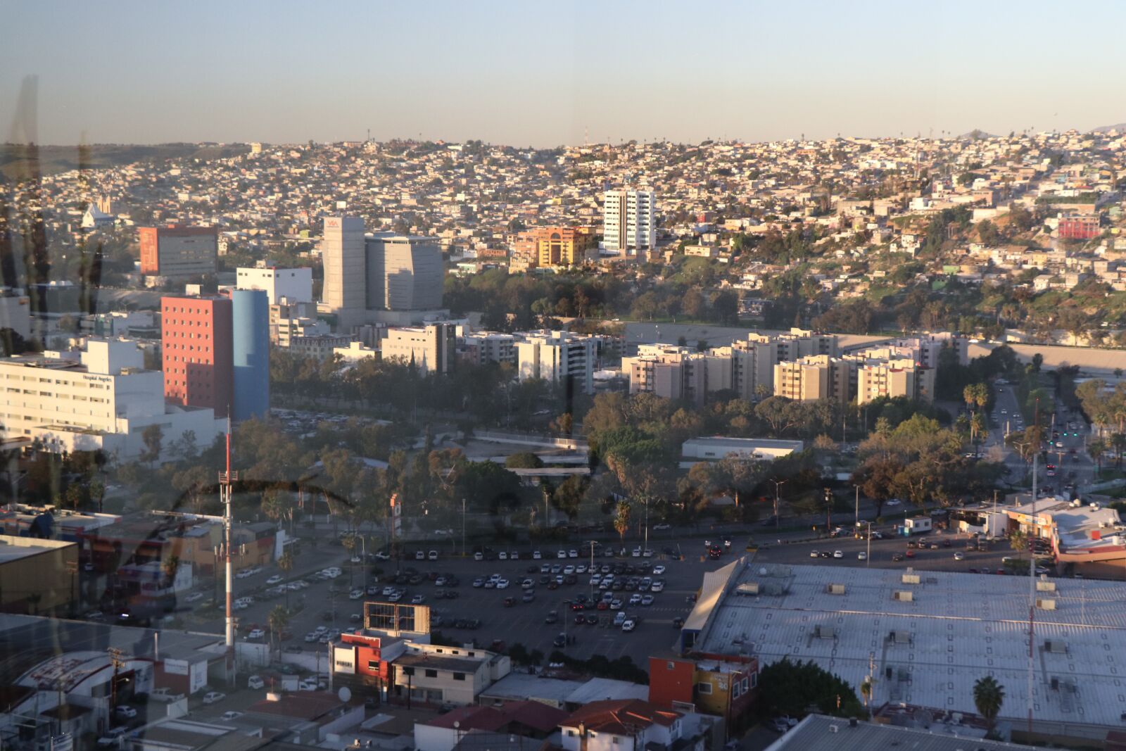 Canon EF-S 18-135mm F3.5-5.6 IS USM sample photo. Tijuana, mexico, border photography