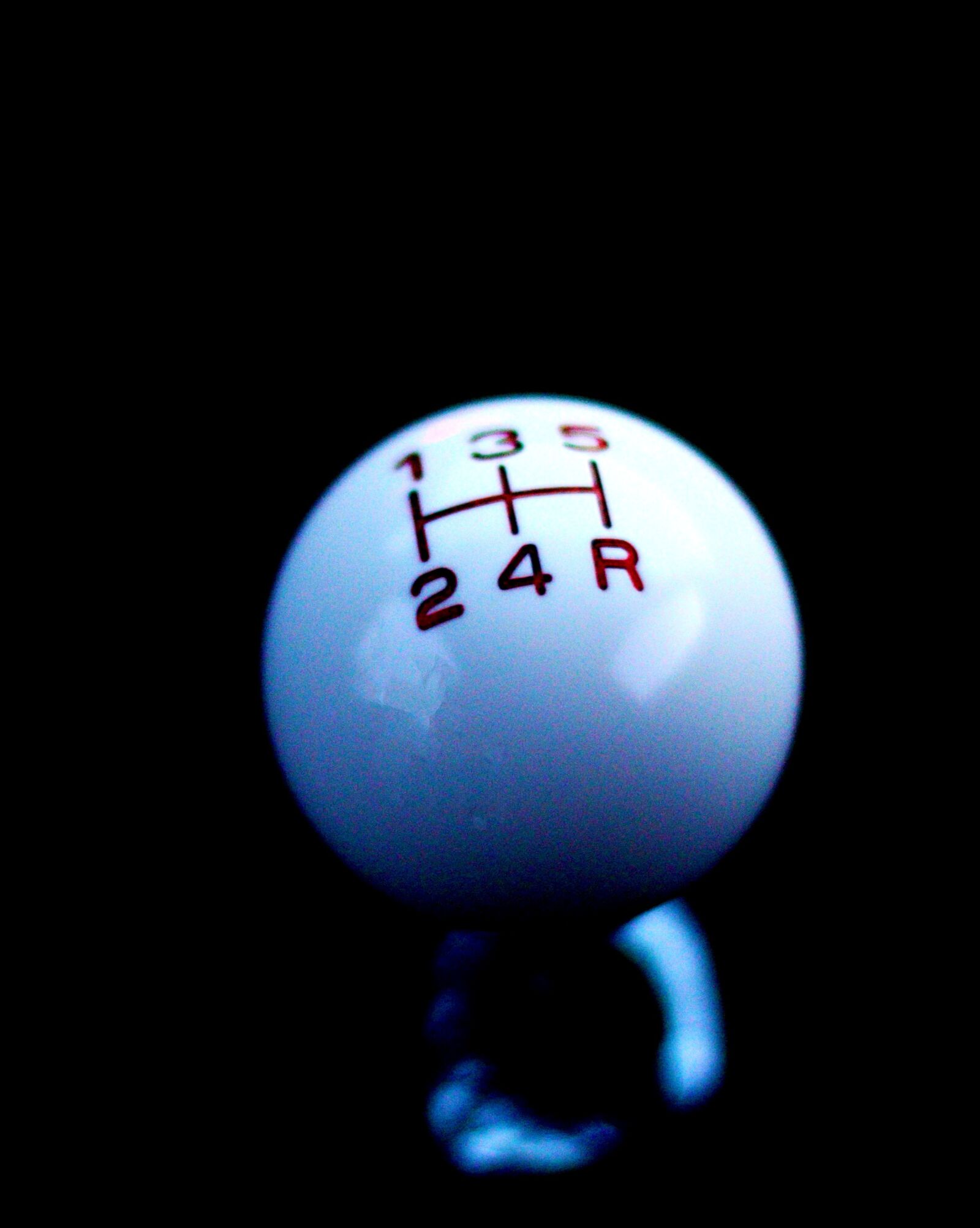 Canon EOS 800D (EOS Rebel T7i / EOS Kiss X9i) sample photo. Shift knob, shift, automotive photography