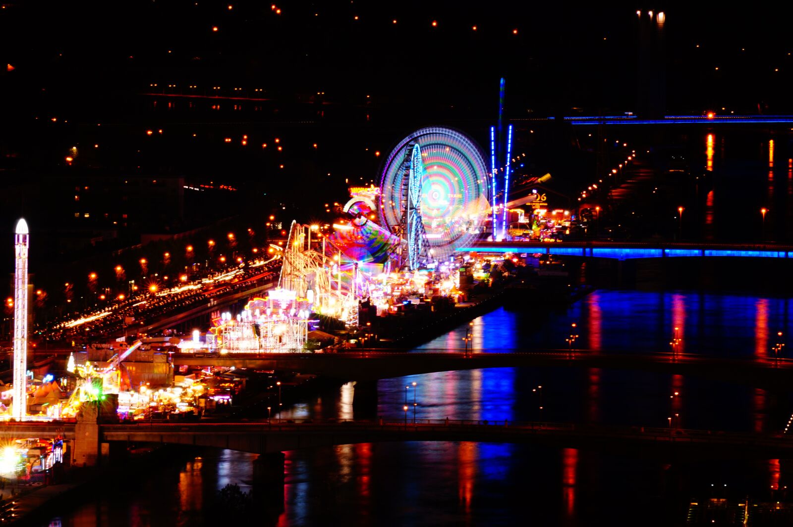 Sony SLT-A58 + Sony DT 55-200mm F4-5.6 SAM sample photo. Fair, rouen, manege photography