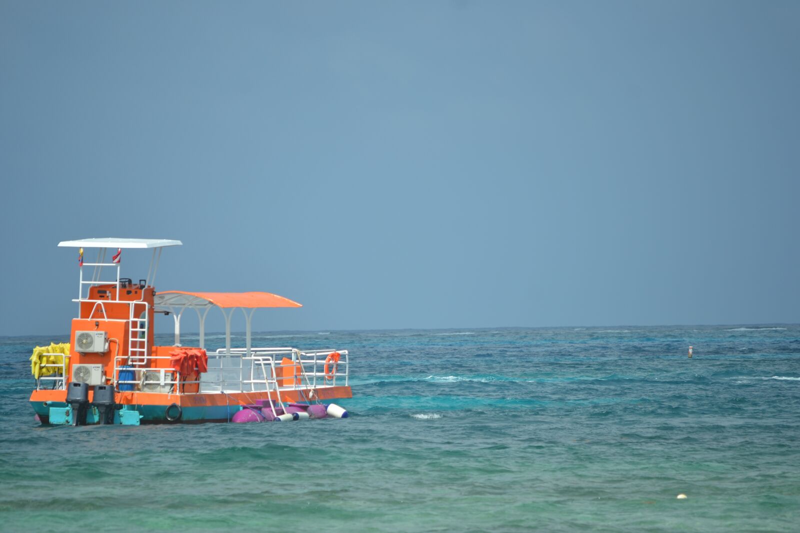 Nikon D3100 sample photo. Boat, sea, beach photography