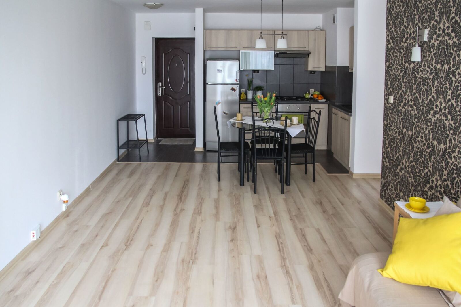 Canon EOS 7D sample photo. Floor, room, interior, home photography