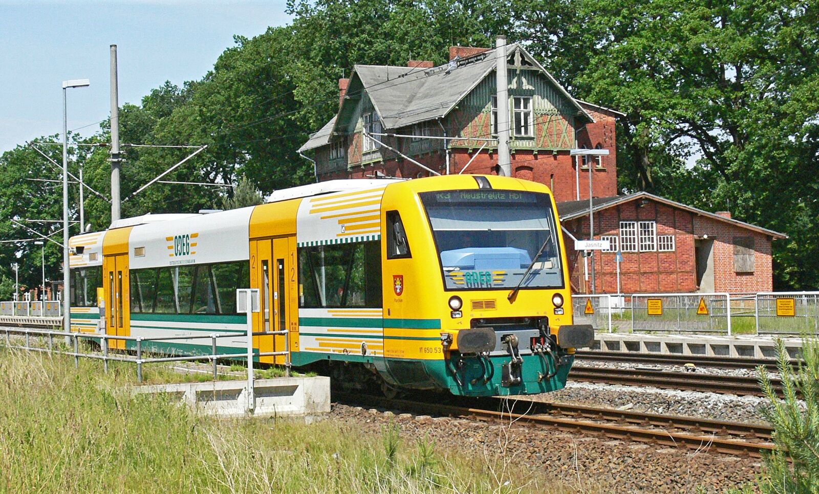 Panasonic DMC-FZ30 sample photo. Railway, regional traffic, regio photography
