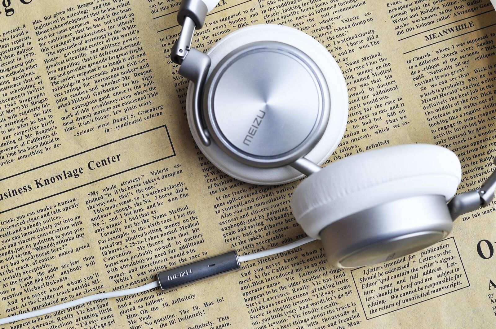 Nikon D90 sample photo. Headphones, headset, meizu photography