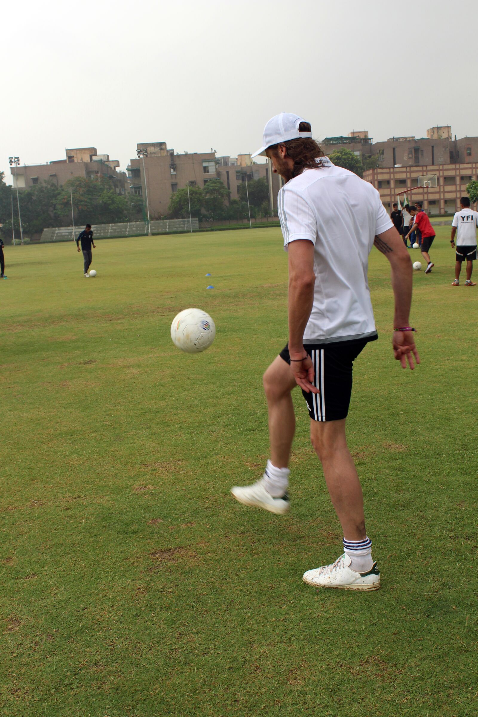 Canon EOS 700D (EOS Rebel T5i / EOS Kiss X7i) sample photo. Football, player, soccer photography