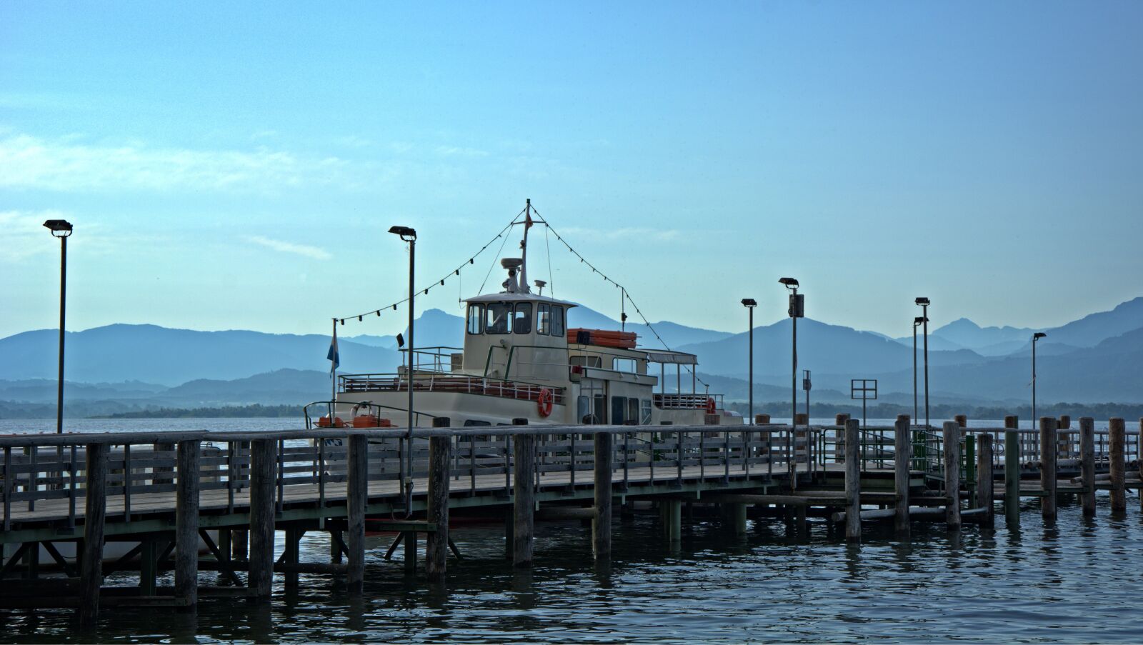 18.0-105.0mm f/3.5-f/5.6 sample photo. Transport, port, anchorage photography