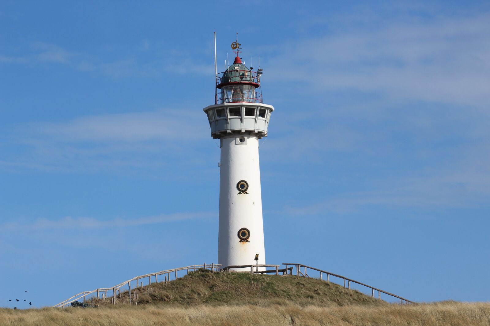 Canon EOS 1200D (EOS Rebel T5 / EOS Kiss X70 / EOS Hi) sample photo. Lighthouse, egmond, holland photography