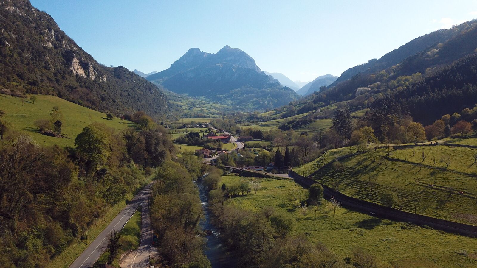 DJI FC220 sample photo. Asturias, montañas, verde photography