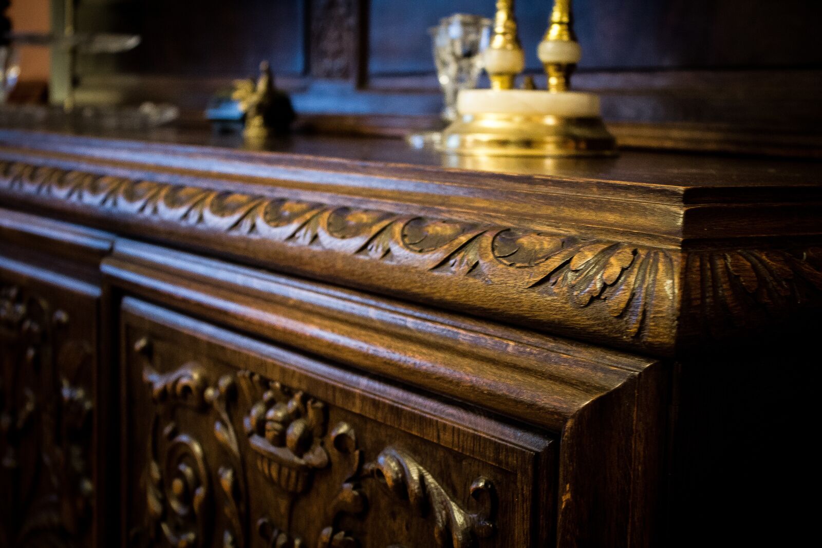 Canon EOS 600D (Rebel EOS T3i / EOS Kiss X5) sample photo. Interior, furniture, pattern photography