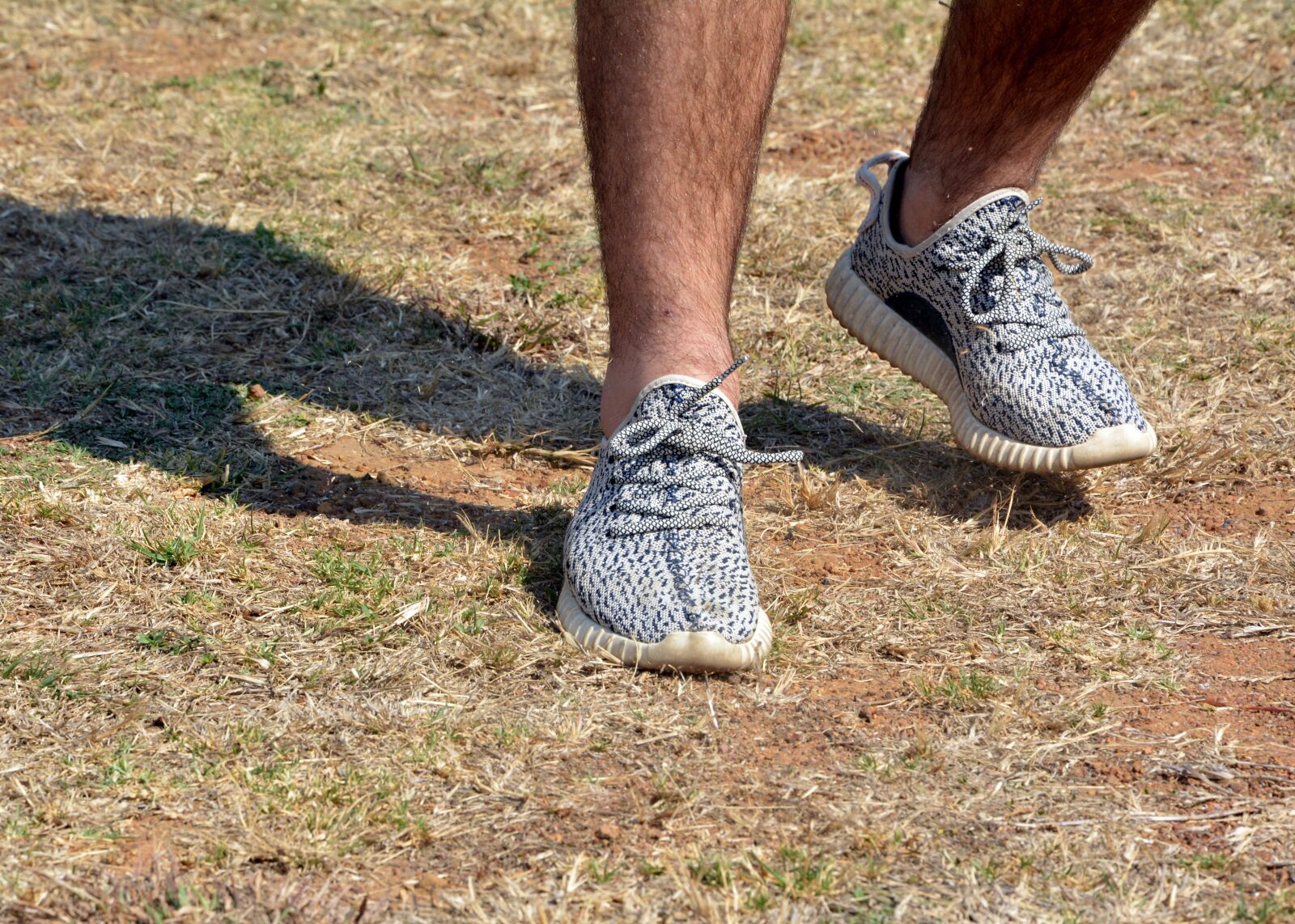 Nikon D5200 sample photo. Shoes, feet, shadow photography