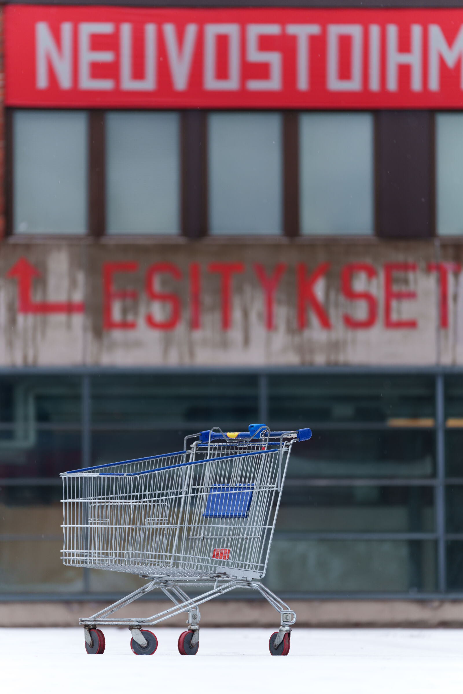 Sigma 70-200mm F2.8 DG DN OS | Sports sample photo. Shopping cart photography