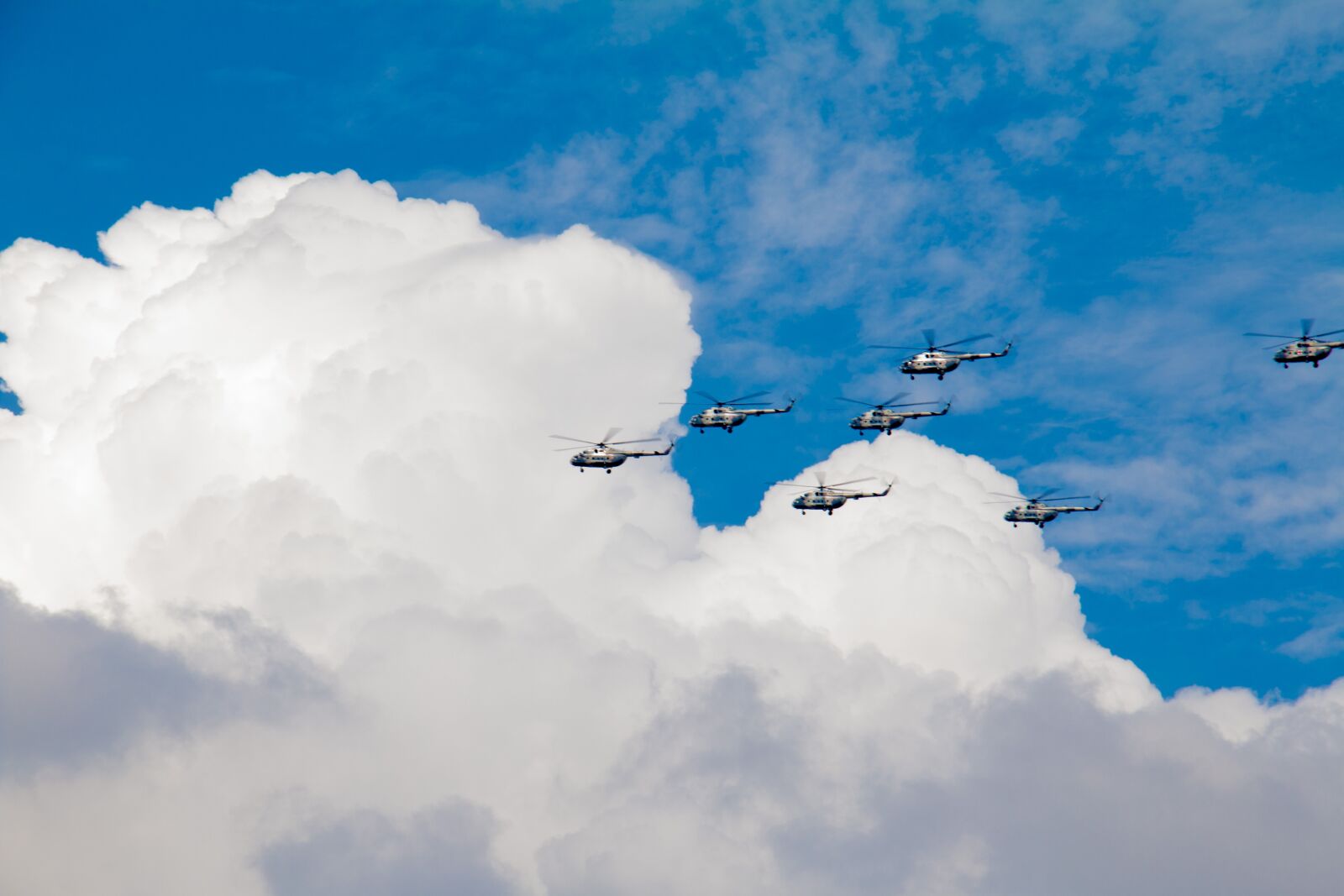 Canon EOS 70D sample photo. Clouds, helicopters, aircraft photography
