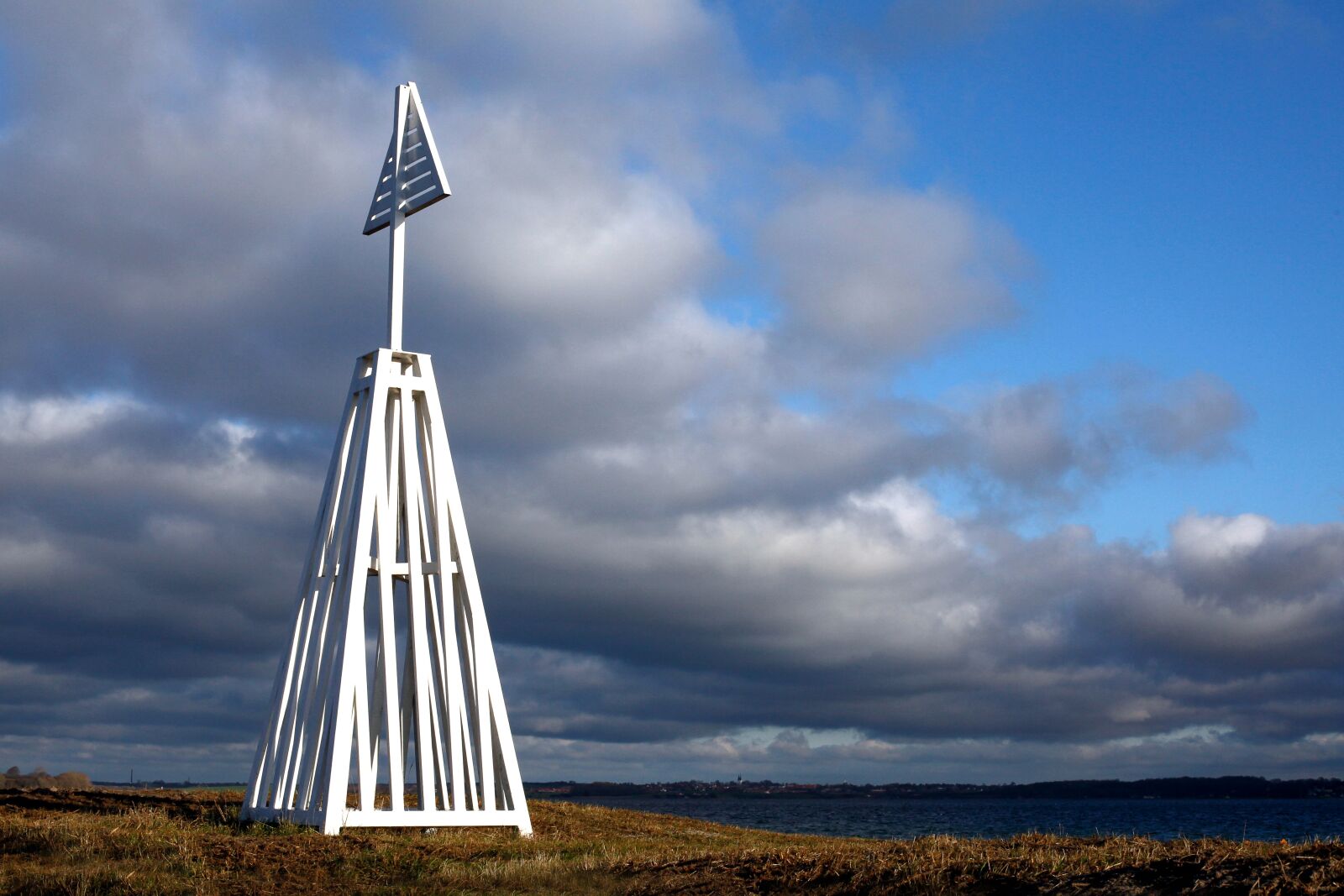 Canon EOS 5D Mark II sample photo. Daymark, sky, landscape photography