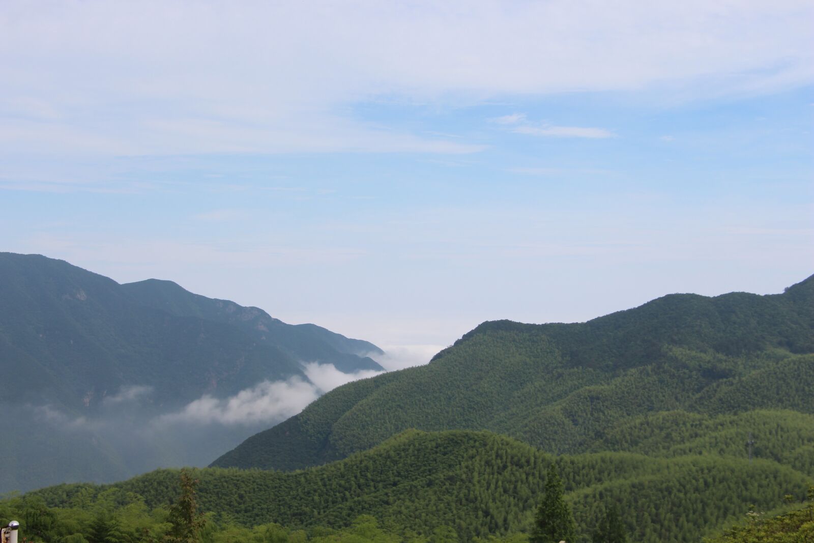 Canon EOS 700D (EOS Rebel T5i / EOS Kiss X7i) sample photo. Blue, mountain, cloud photography