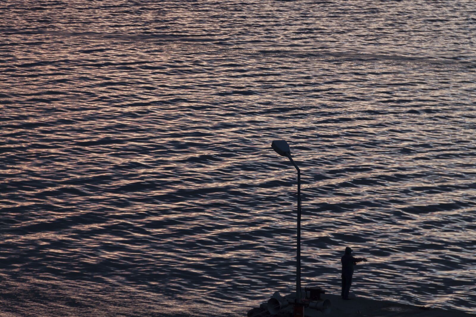 Canon EOS 500D (EOS Rebel T1i / EOS Kiss X3) sample photo. Marine, man, landscape photography