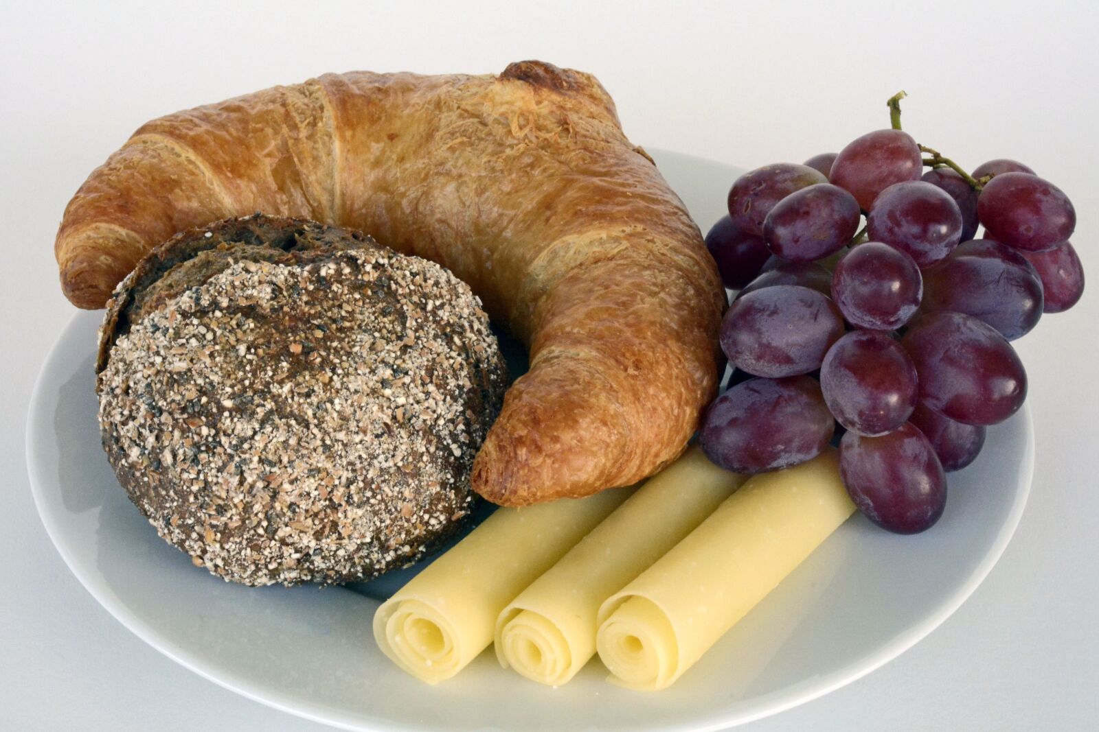 Nikon D7100 sample photo. Roll, summit, croissant photography