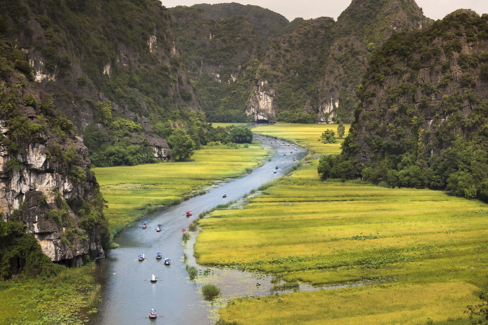 Canon EOS 5D Mark III sample photo. Travel, the boat, province photography