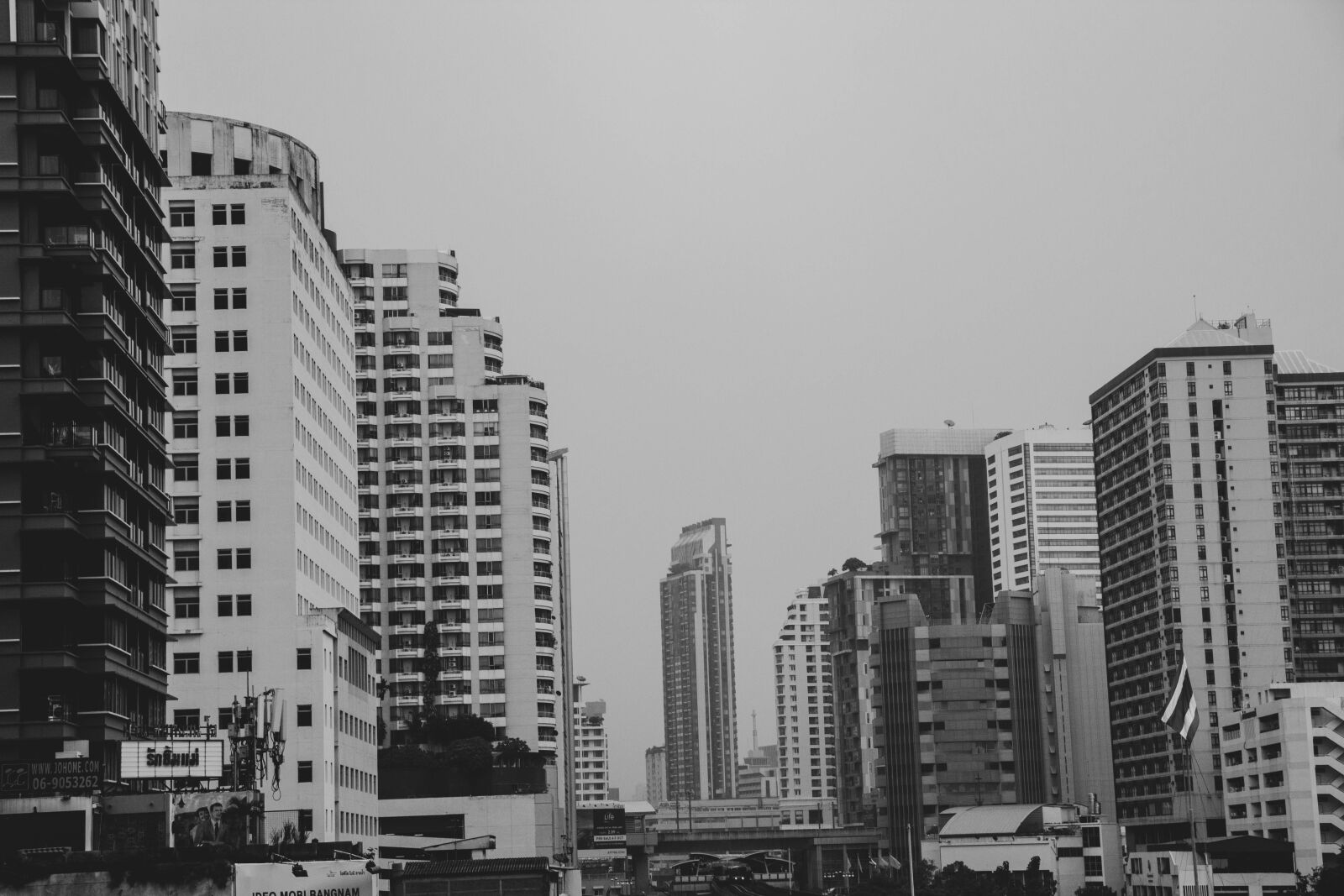 Canon EOS 550D (EOS Rebel T2i / EOS Kiss X4) sample photo. Buildings, city, architecture photography