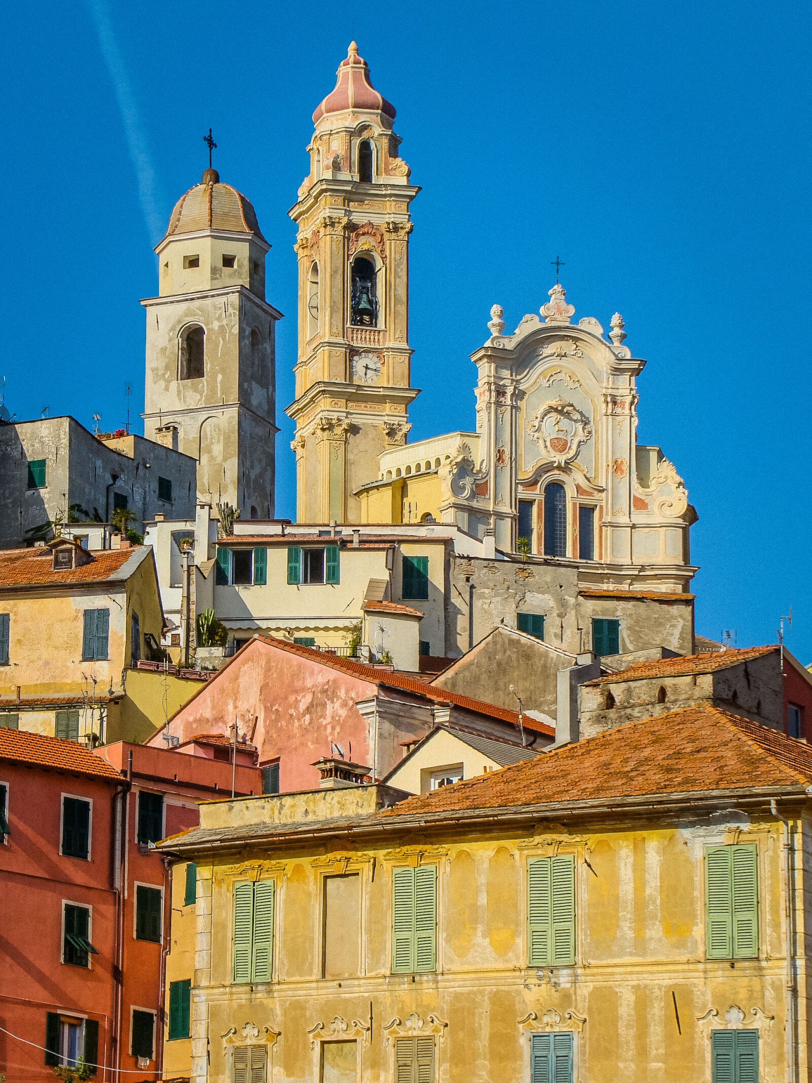 Sony Cyber-shot DSC-H50 sample photo. Cervo, church, colorful, italy photography