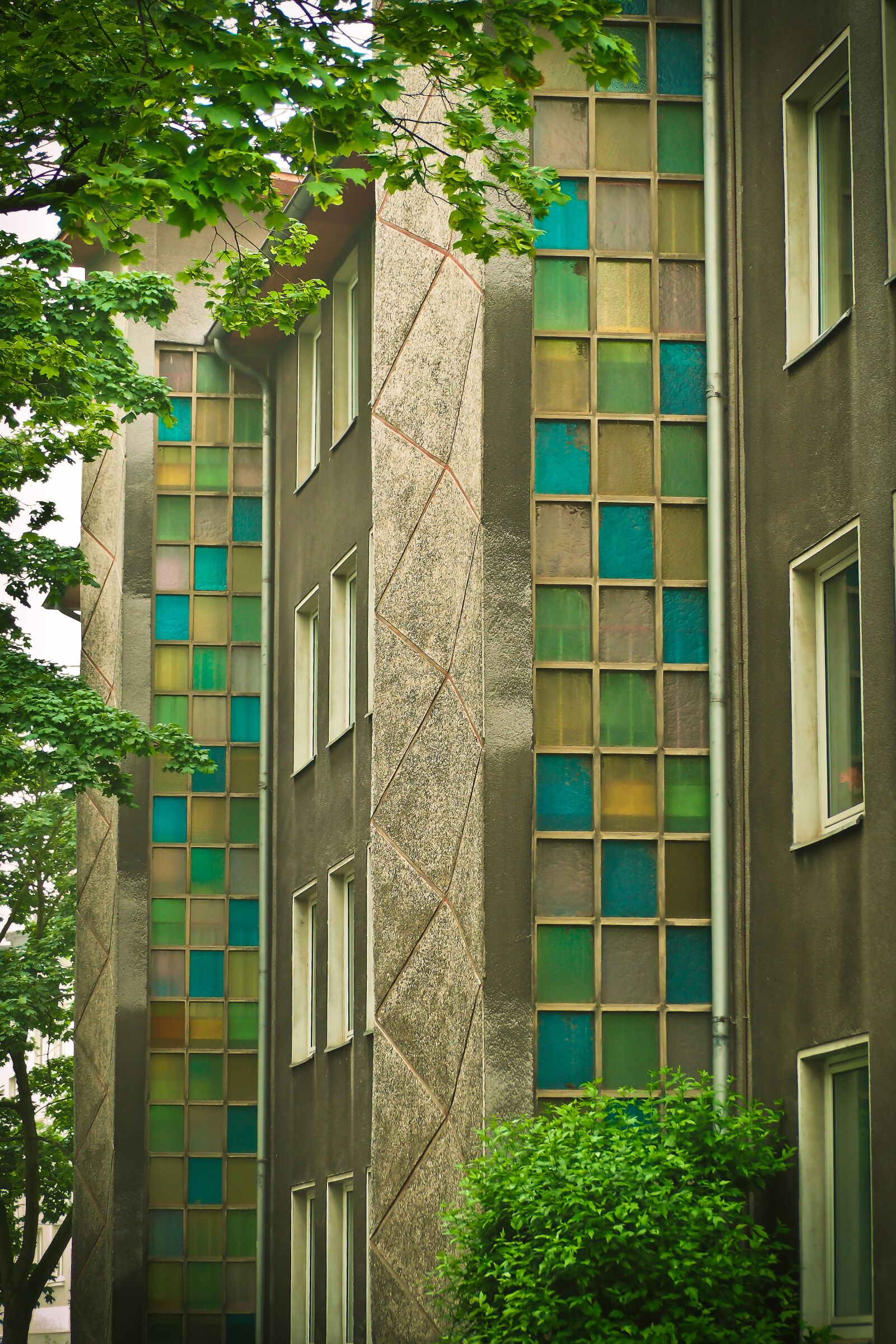 Olympus OM-D E-M10 sample photo. Architecture, glass blocks, building photography
