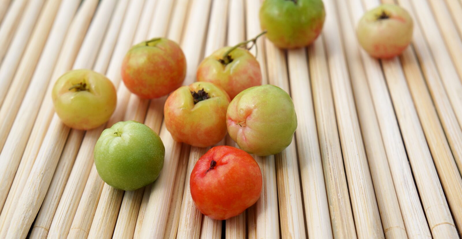 Sony Alpha NEX-F3 + Sony E 18-55mm F3.5-5.6 OSS sample photo. Food, the turkish cherry photography