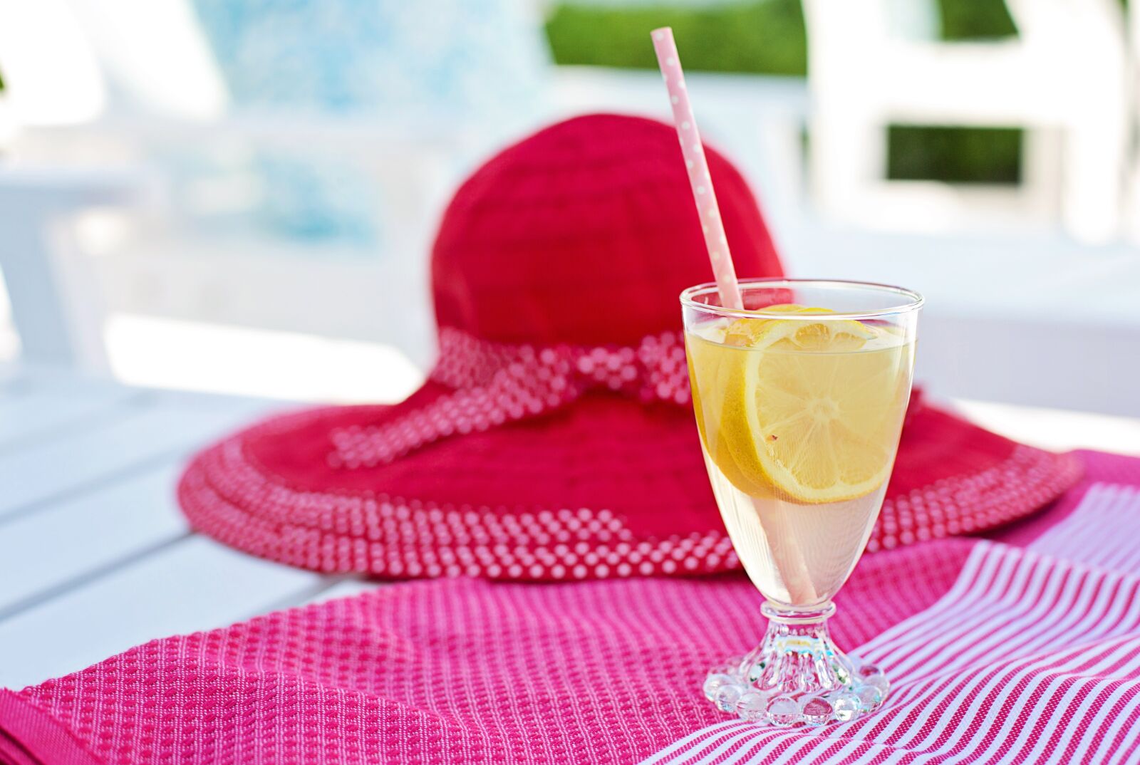 Canon EF 50mm F1.4 USM sample photo. Lemonade, lemons, glass photography