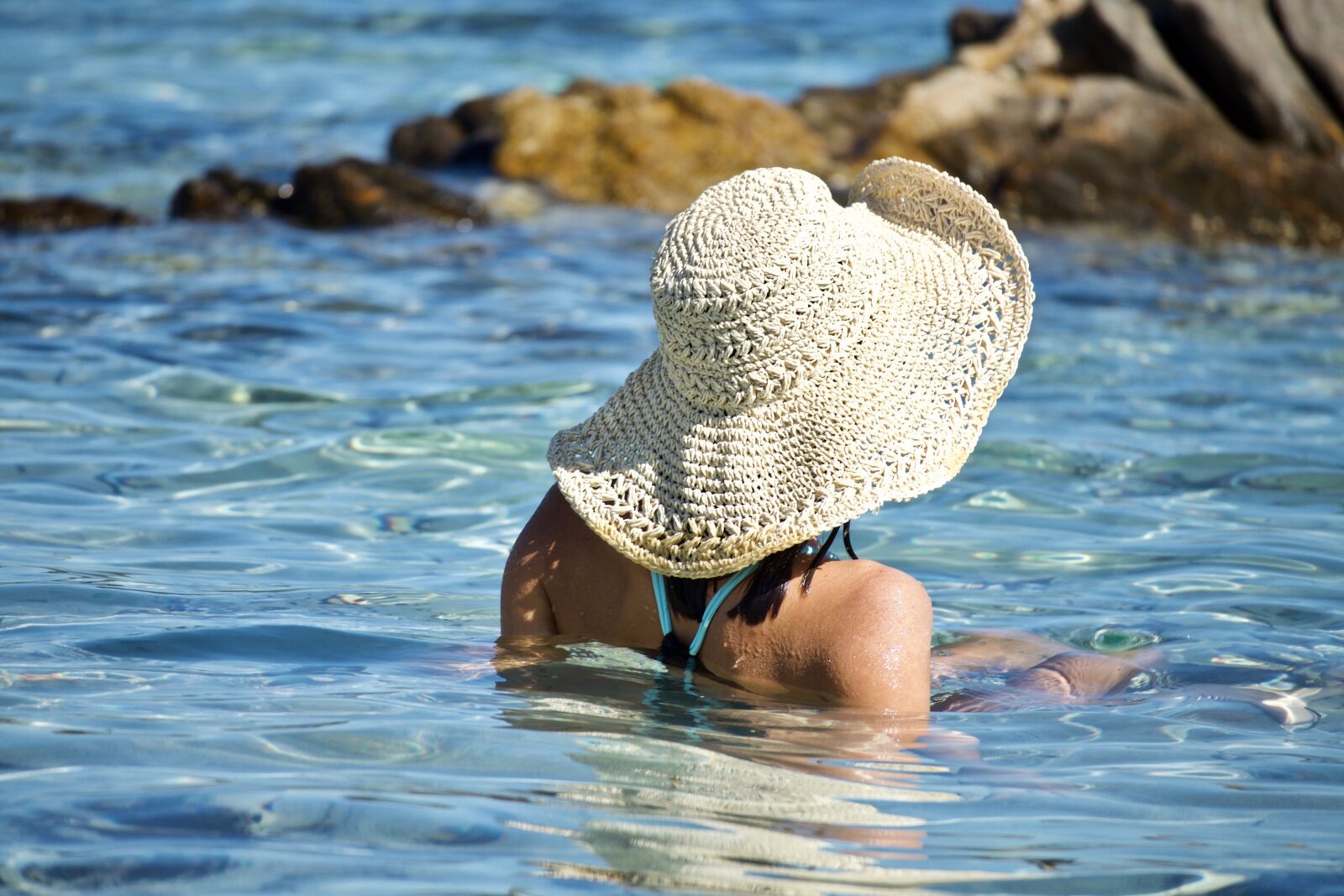 Canon EOS M sample photo. Relaxation, sea, hat photography