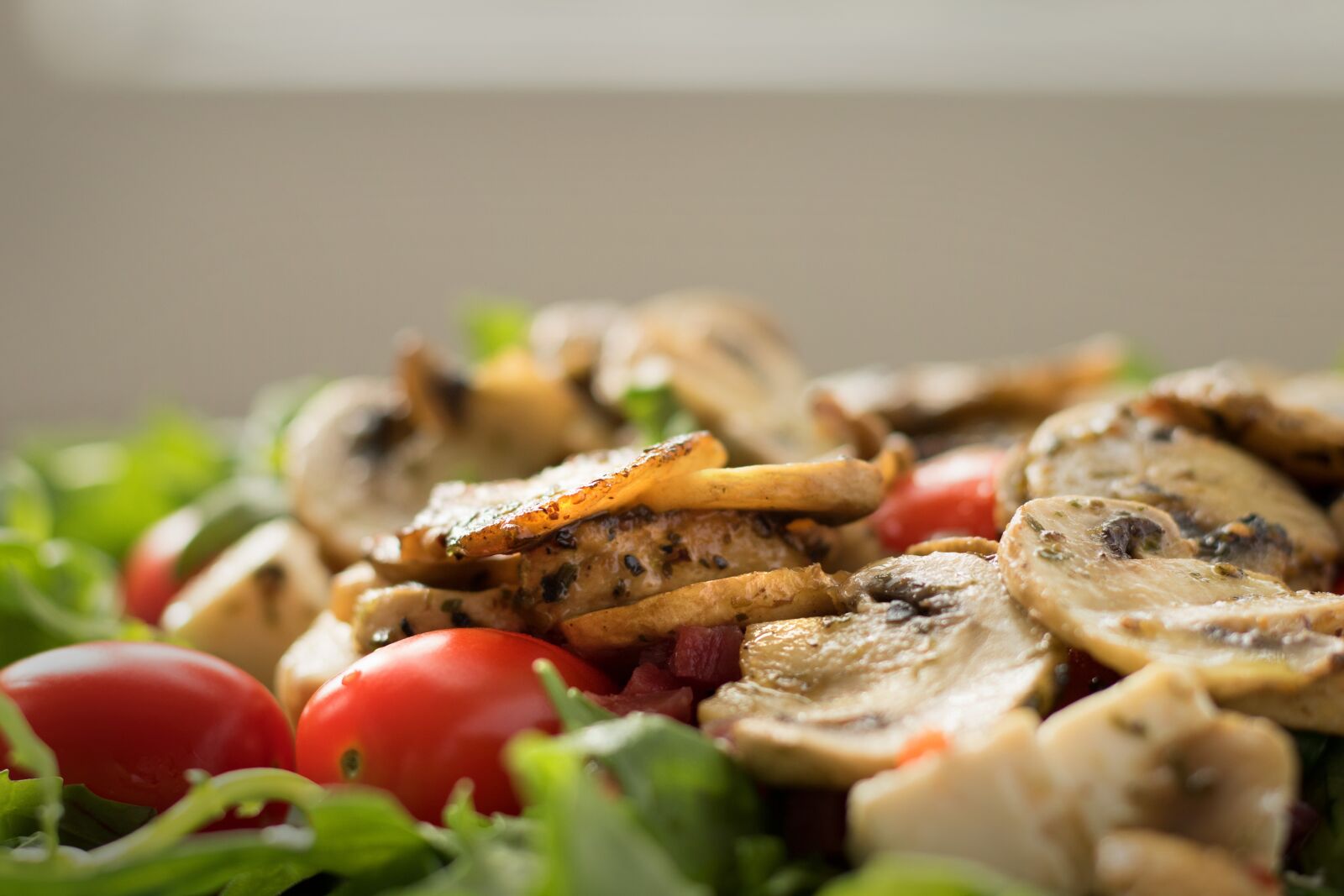 Canon EOS 7D Mark II sample photo. Salad, tomato, mushrooms photography