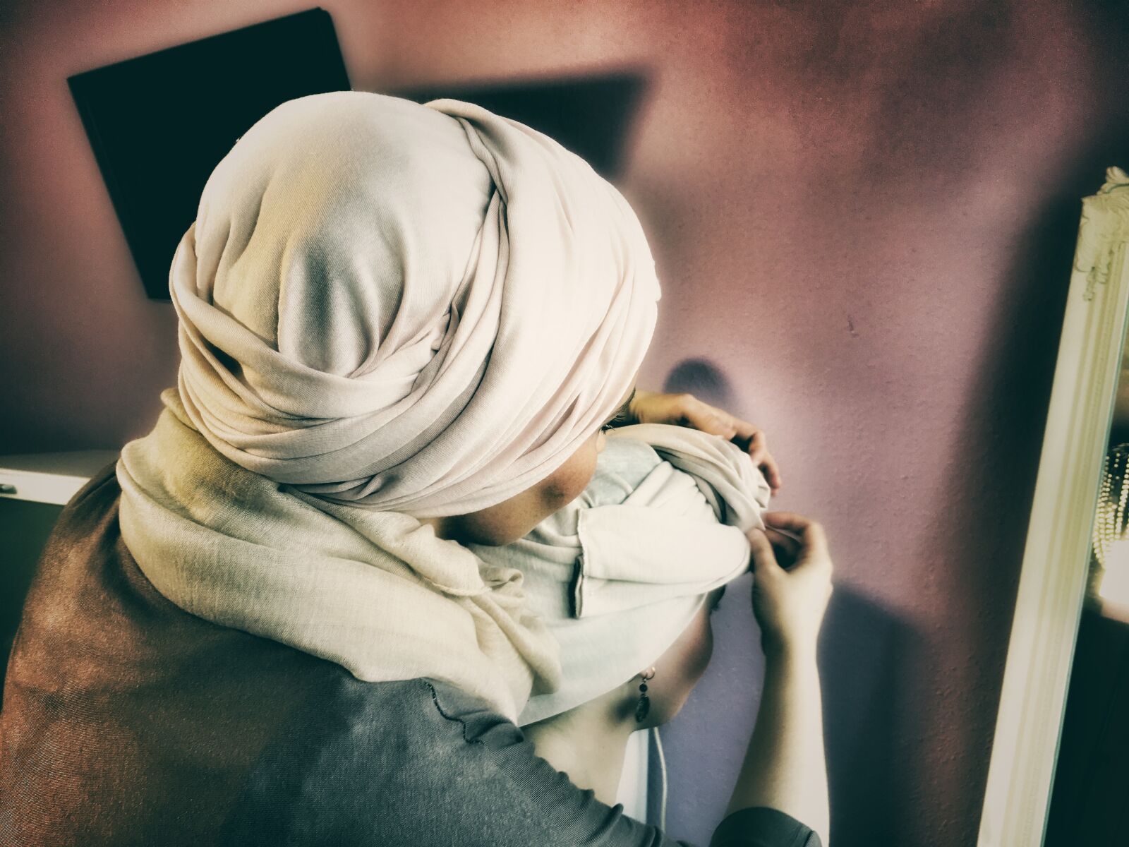 Apple iPhone 6s Plus sample photo. Headscarf, turban, fashion photography