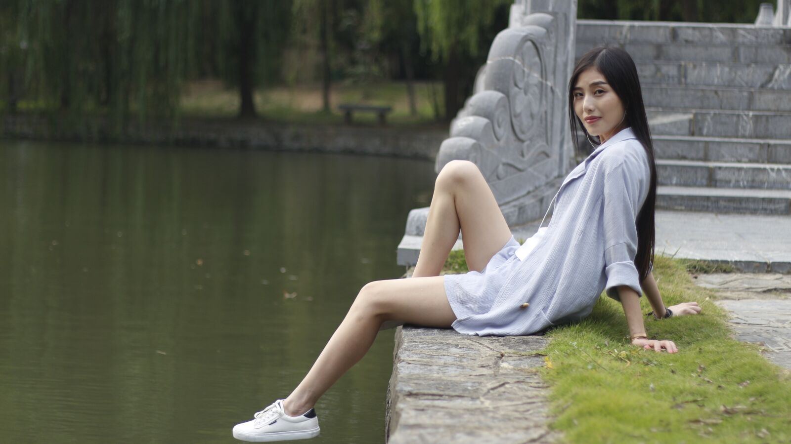 Canon EOS 700D (EOS Rebel T5i / EOS Kiss X7i) + Canon EF 50mm F1.8 II sample photo. Feeling, brand, beauty photography