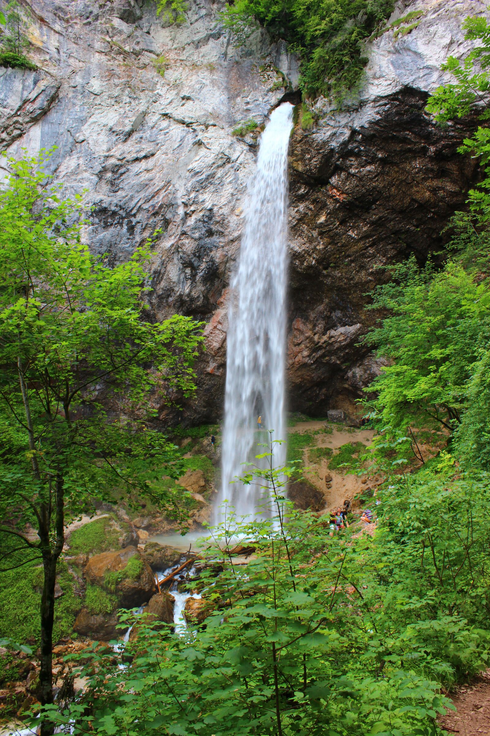 Canon EOS 600D (Rebel EOS T3i / EOS Kiss X5) sample photo. Waterfall, water, nature photography