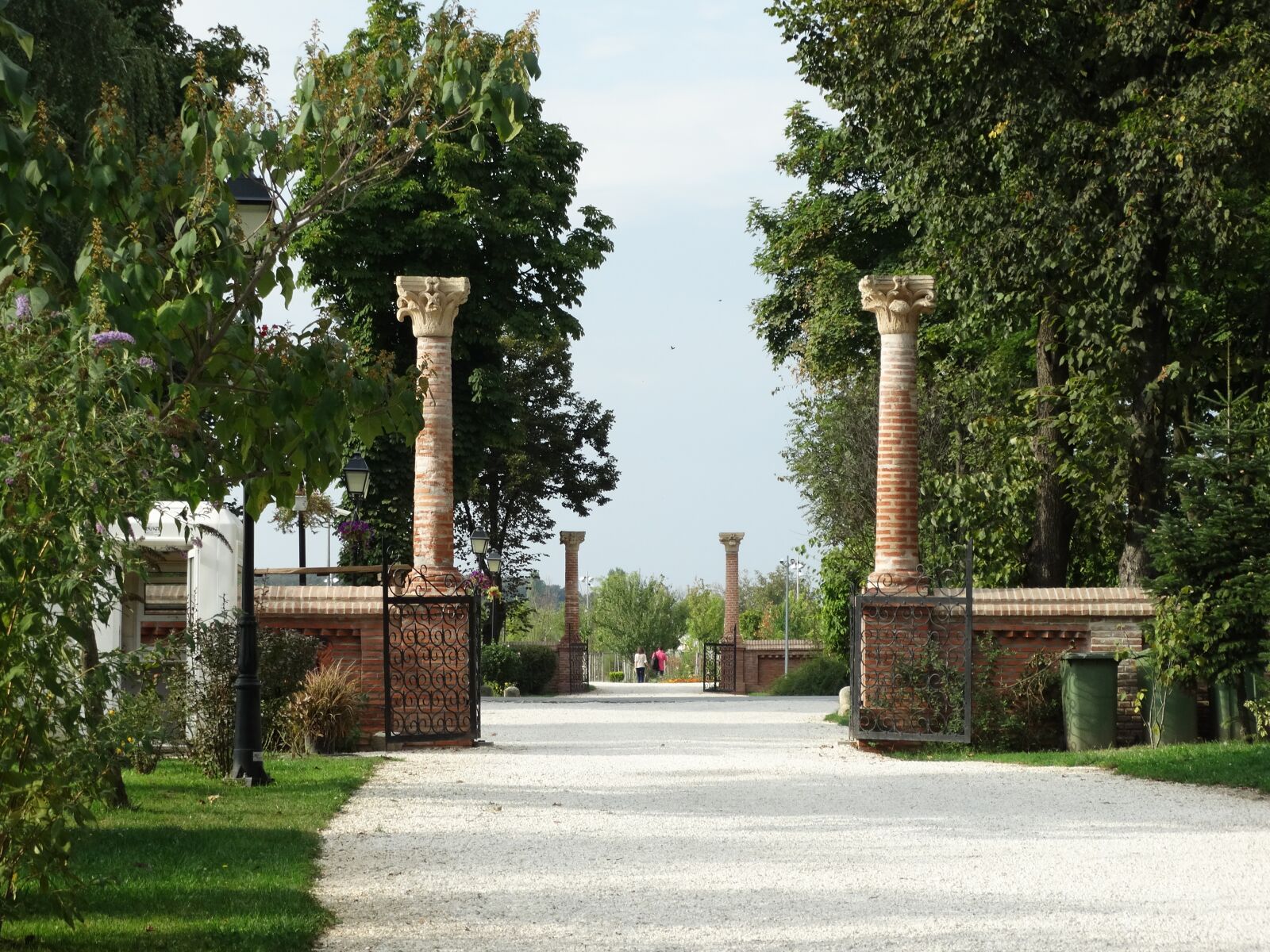 Sony Cyber-shot DSC-HX300 sample photo. Gate, columns, palace mogosoaia photography