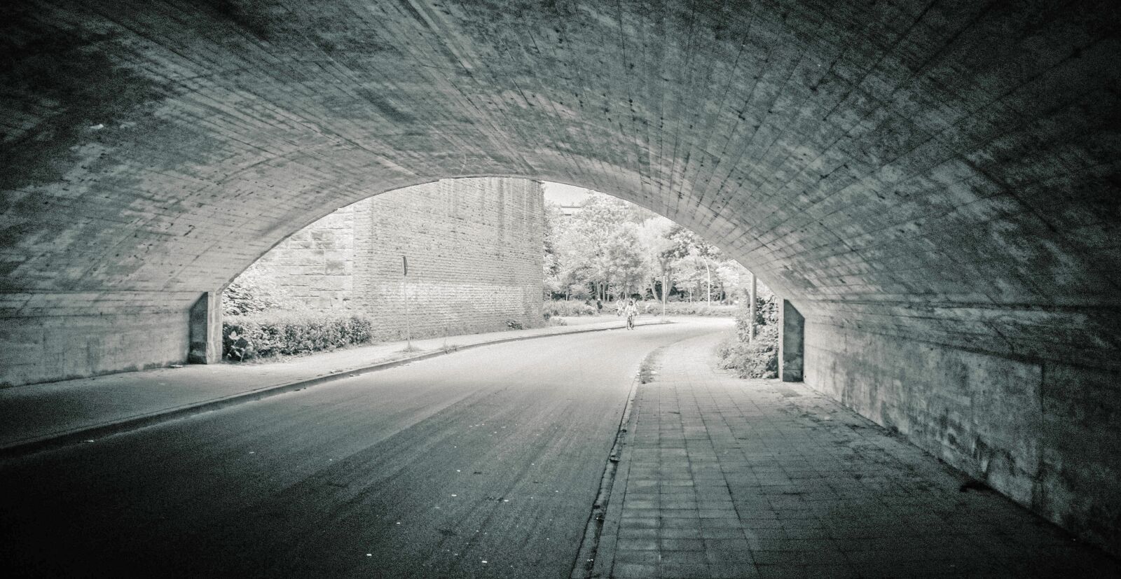 Canon EOS 70D sample photo. Bridge, railway, train photography