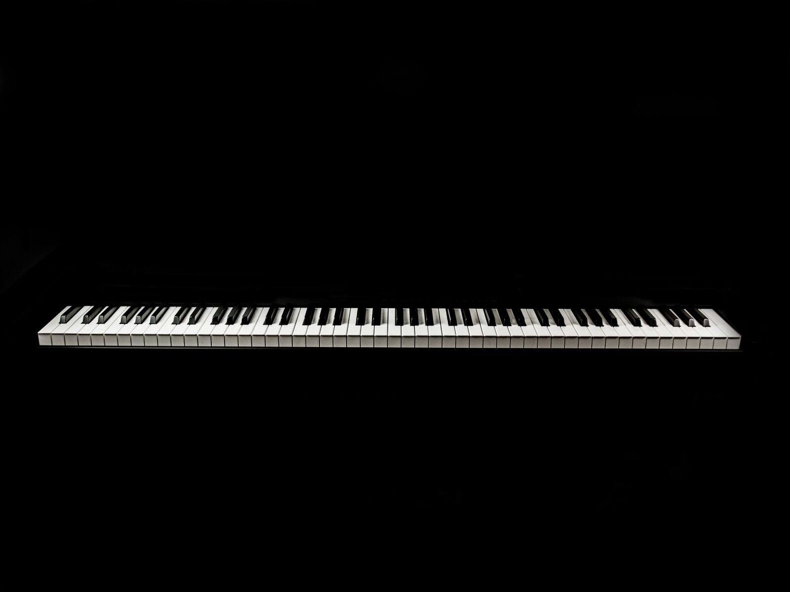 Olympus E-620 (EVOLT E-620) sample photo. Piano, keys, keyboard photography