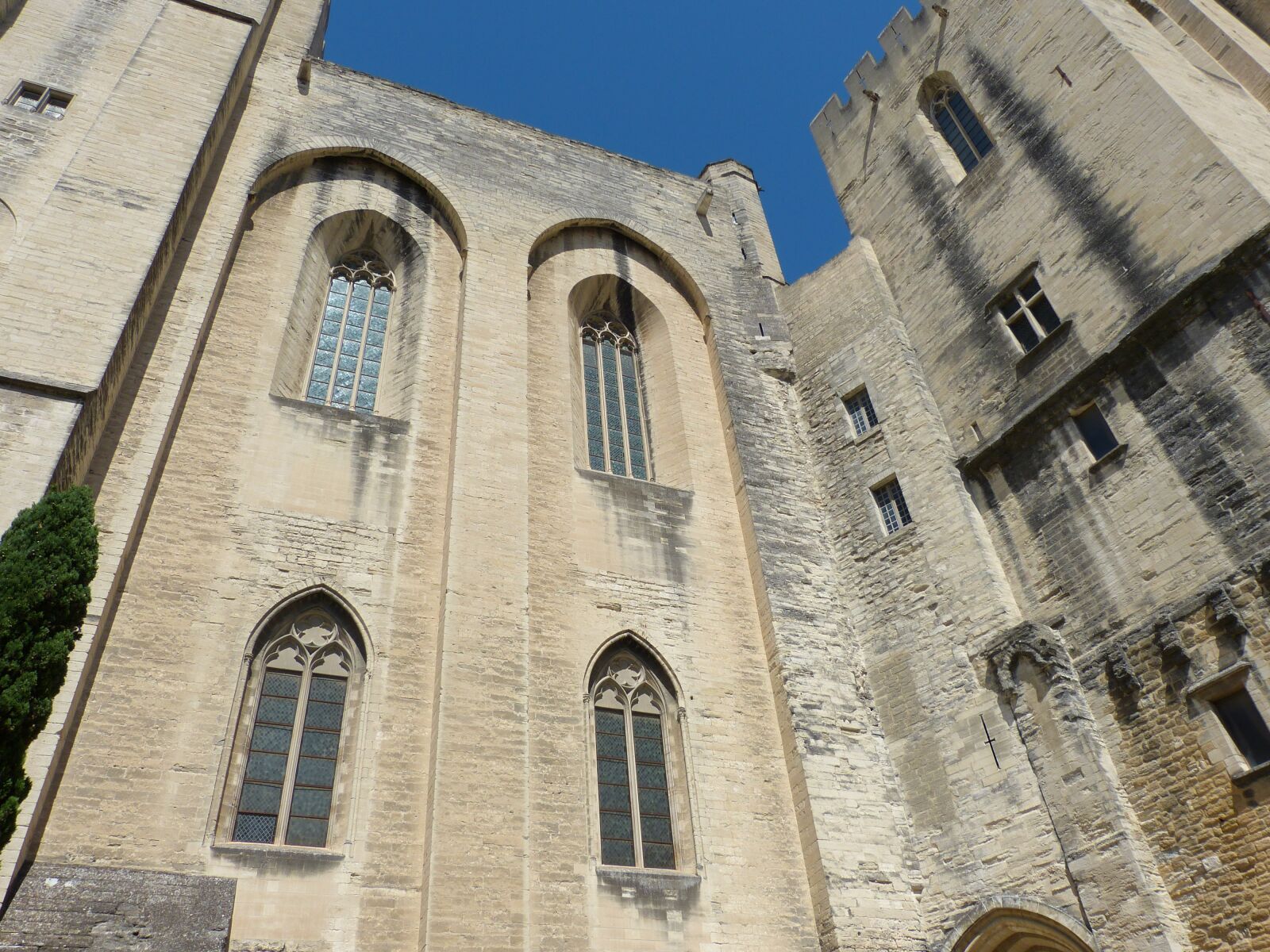 Panasonic Lumix DMC-FZ150 sample photo. Avignon, france, palais des photography