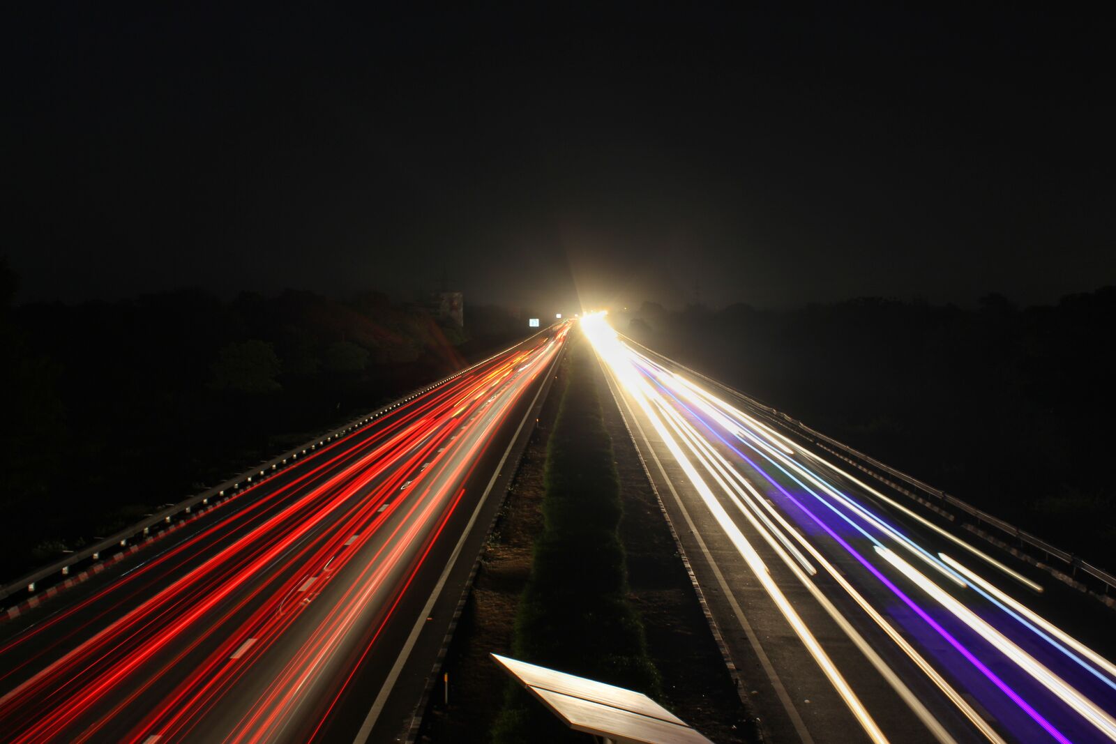 Canon EOS 700D (EOS Rebel T5i / EOS Kiss X7i) sample photo. Highway, long, exposure, night photography