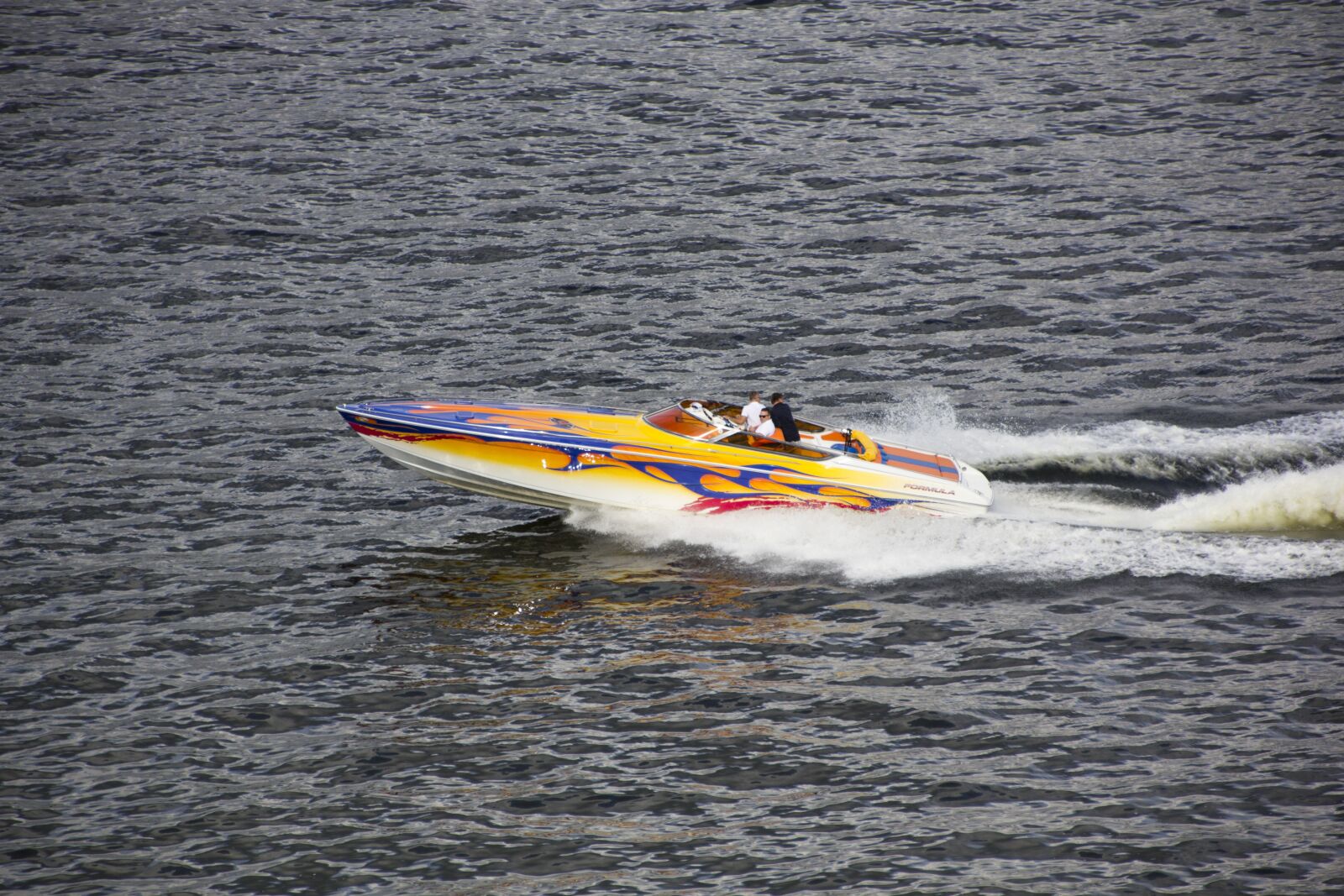 Canon EOS 60D sample photo. Speedboat, water, powerboat photography