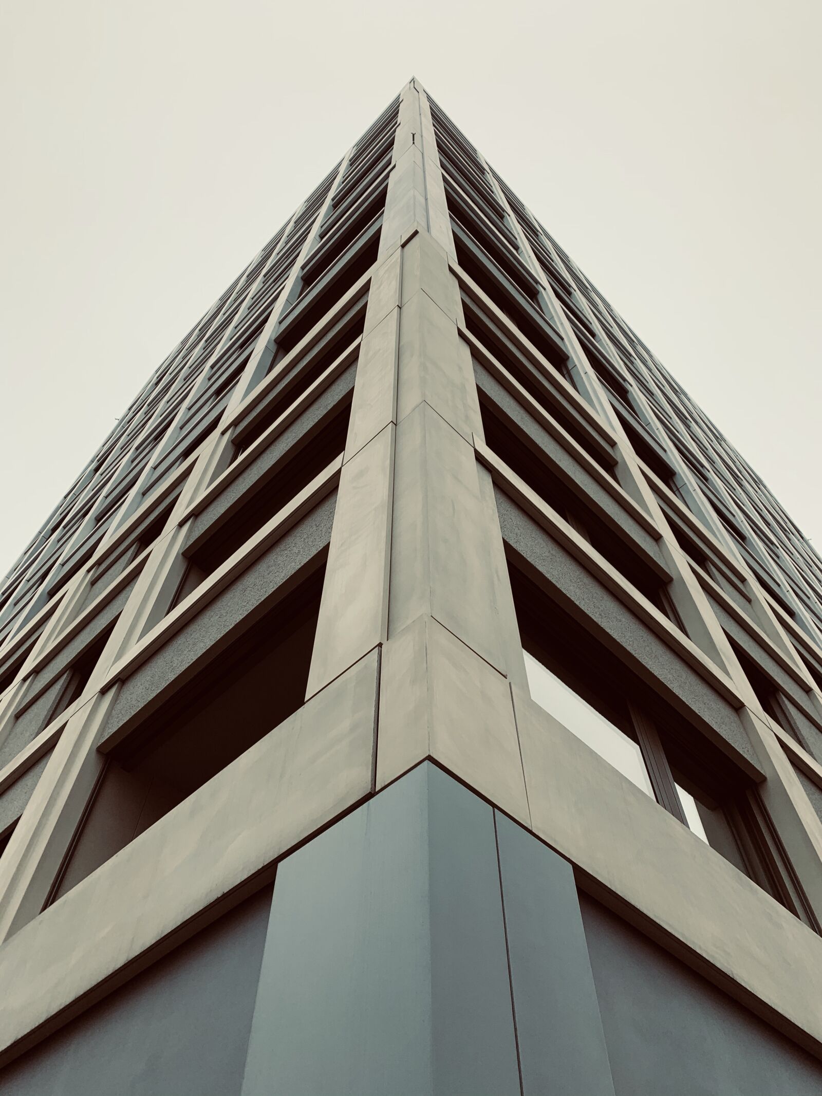 Apple iPhone XR sample photo. Architecture, building, urban photography