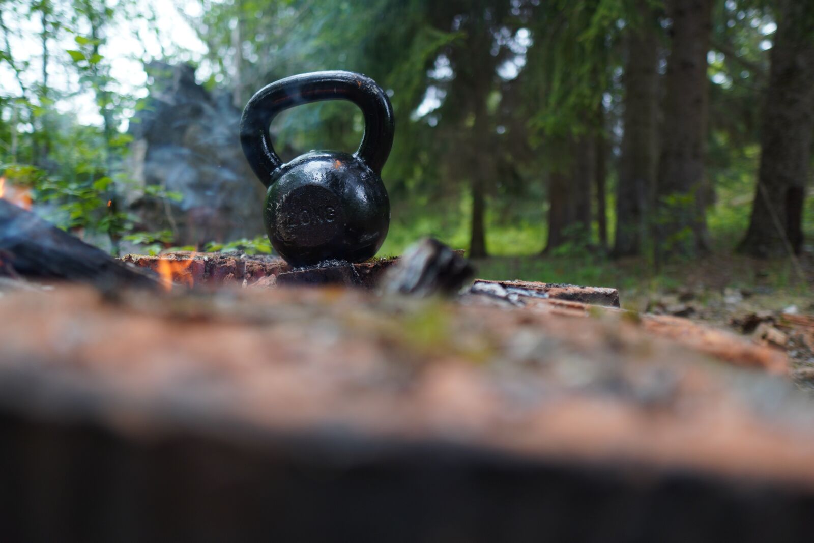 Sony a6400 + Sigma 16mm F1.4 DC DN | C sample photo. Kettlebell, exercise, sport photography