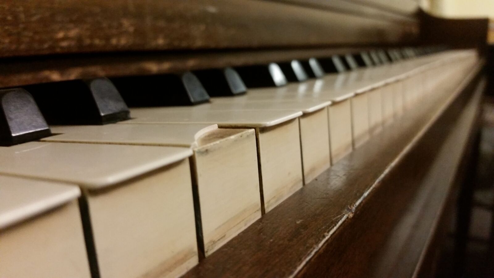 Samsung Galaxy S5 sample photo. Old, piano, keys photography