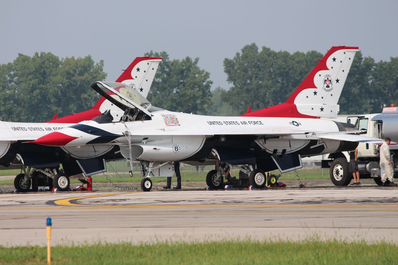 Canon EOS 700D (EOS Rebel T5i / EOS Kiss X7i) sample photo. F-16, thunderbirds, jet fighter photography