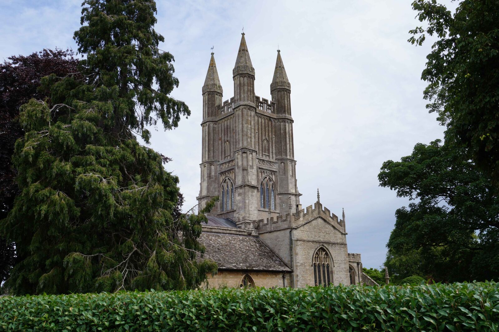 E 18-50mm F4-5.6 sample photo. Church, religion, architecture photography